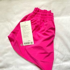 NWT PINK LULULEMON HOTTY HOT SHORTS inseam 2.5